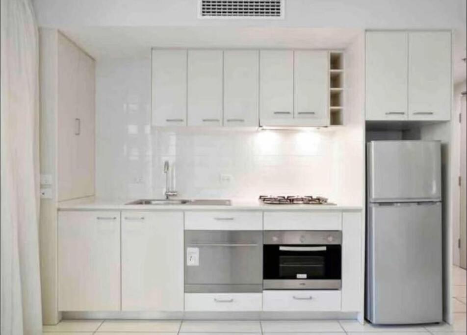 Cbd 1bed/pool/gym/sauna/ - Close To Everything! Apartment